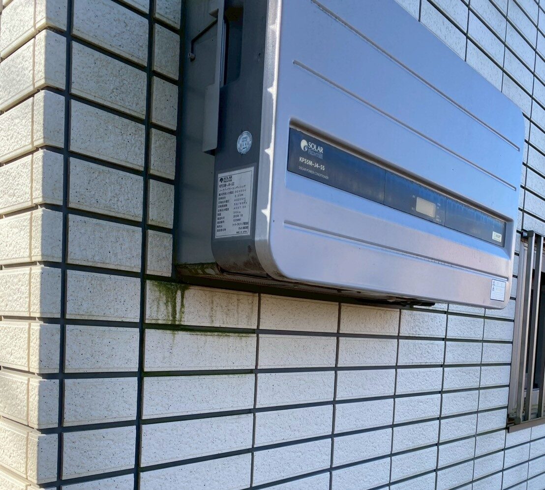 外部コントローラー近辺の汚れ（Before）